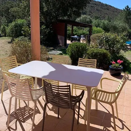 Belle Villa Piscine Avec Jardin A Santa Giulia Porto Vecchio فيلة