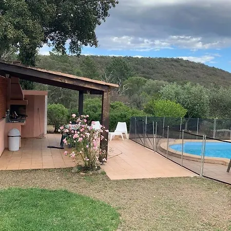 Belle Villa Piscine Avec Jardin A Santa Giulia Porto Vecchio فيلة