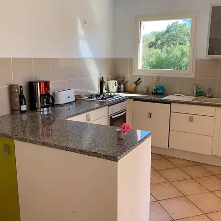 Belle Villa Piscine Avec Jardin A Santa Giulia Porto Vecchio فيلة *